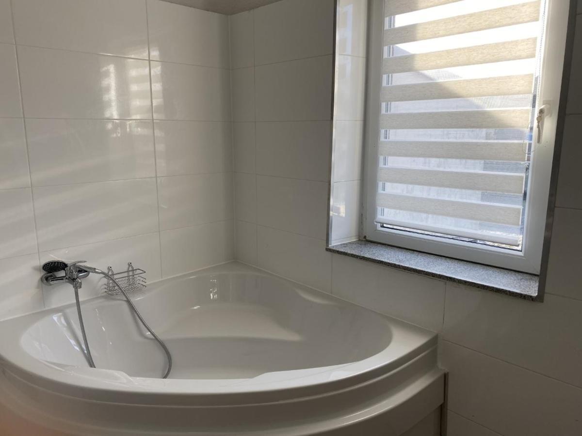 Schoene Ferienwohnung Naehe Stadtmitte Von 威廉港 外观 照片